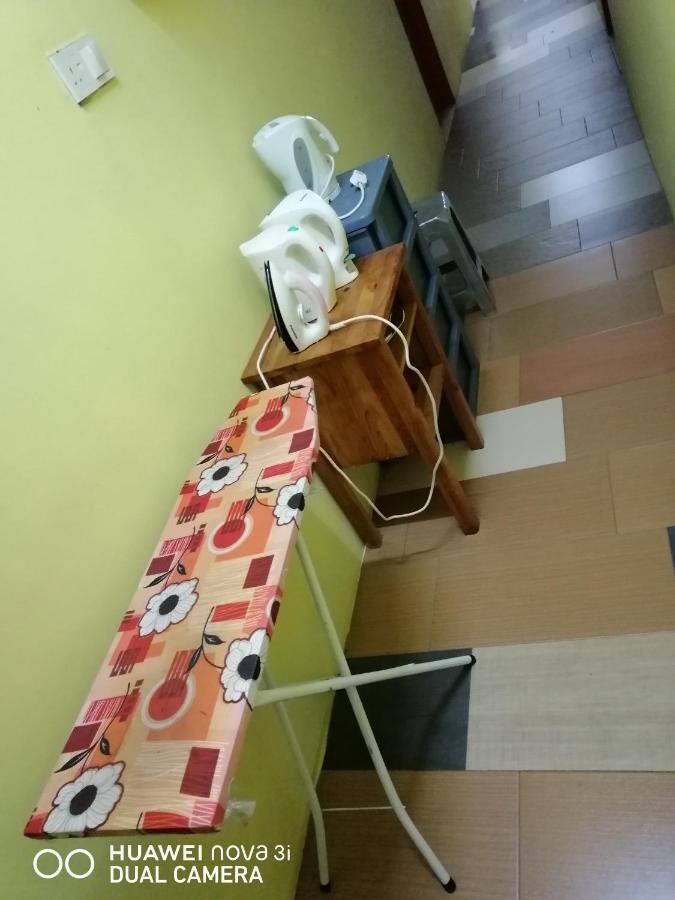 Layla Inn Batu Pahat Exterior foto